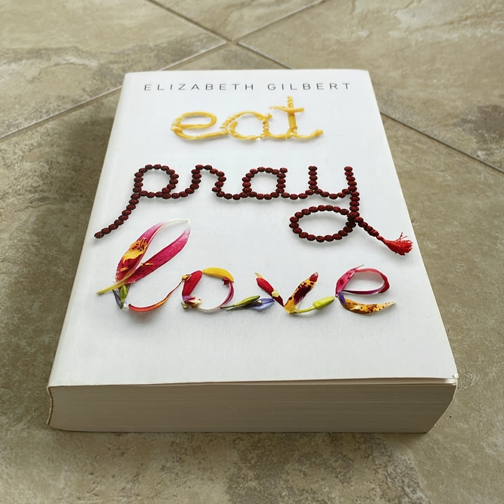 UEC Used excellent condition Paperback EAT PRAY LOVE - Picture 3 of 5